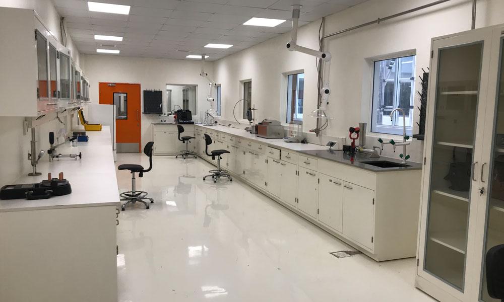 Lab and Clean Room Furniture